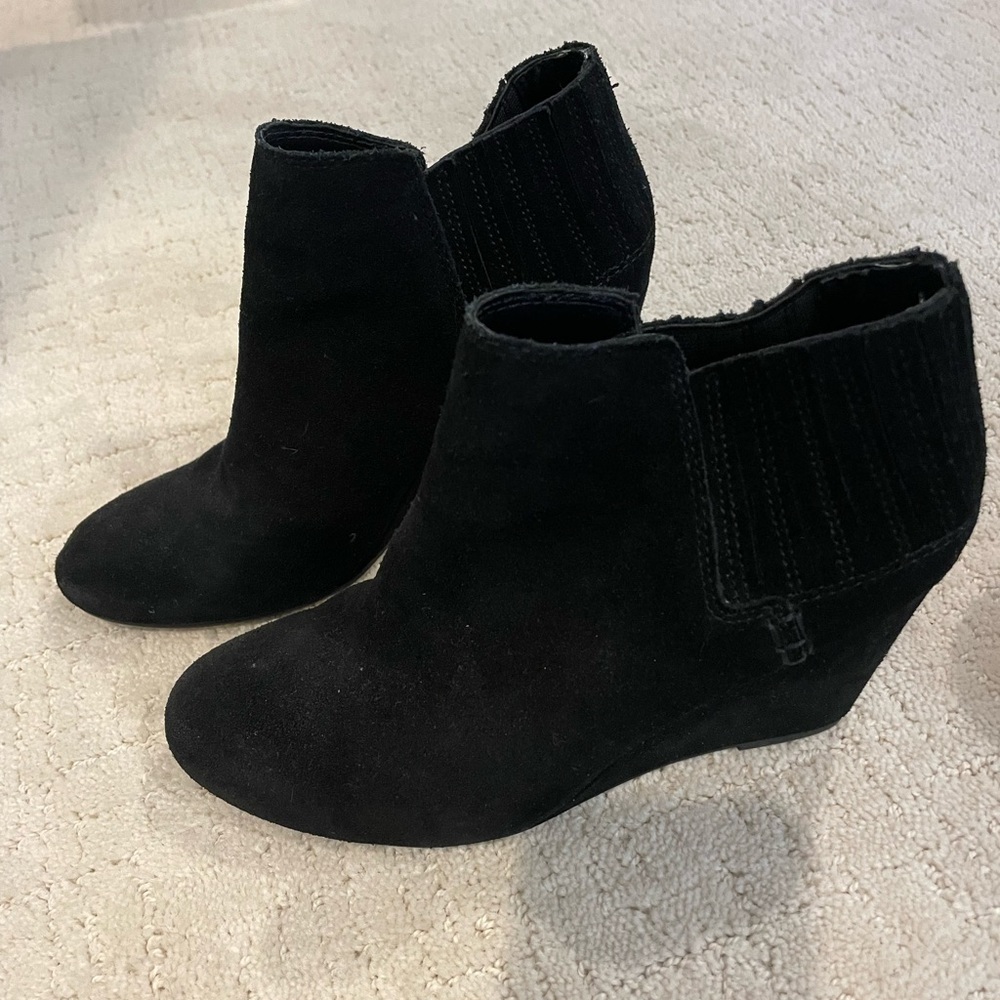 dolce vita wedge booties